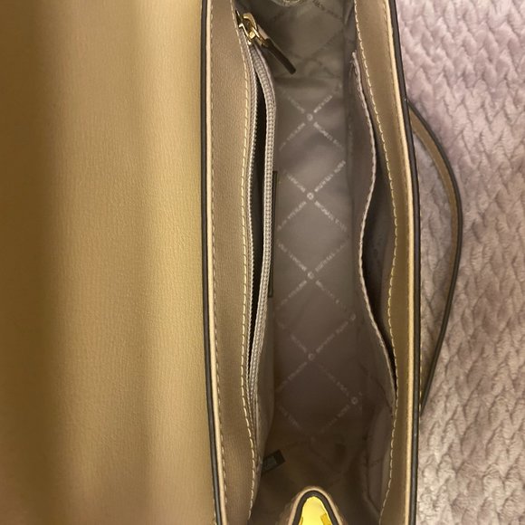 Michael Kors Crossbody Bag - Picture 4 of 4